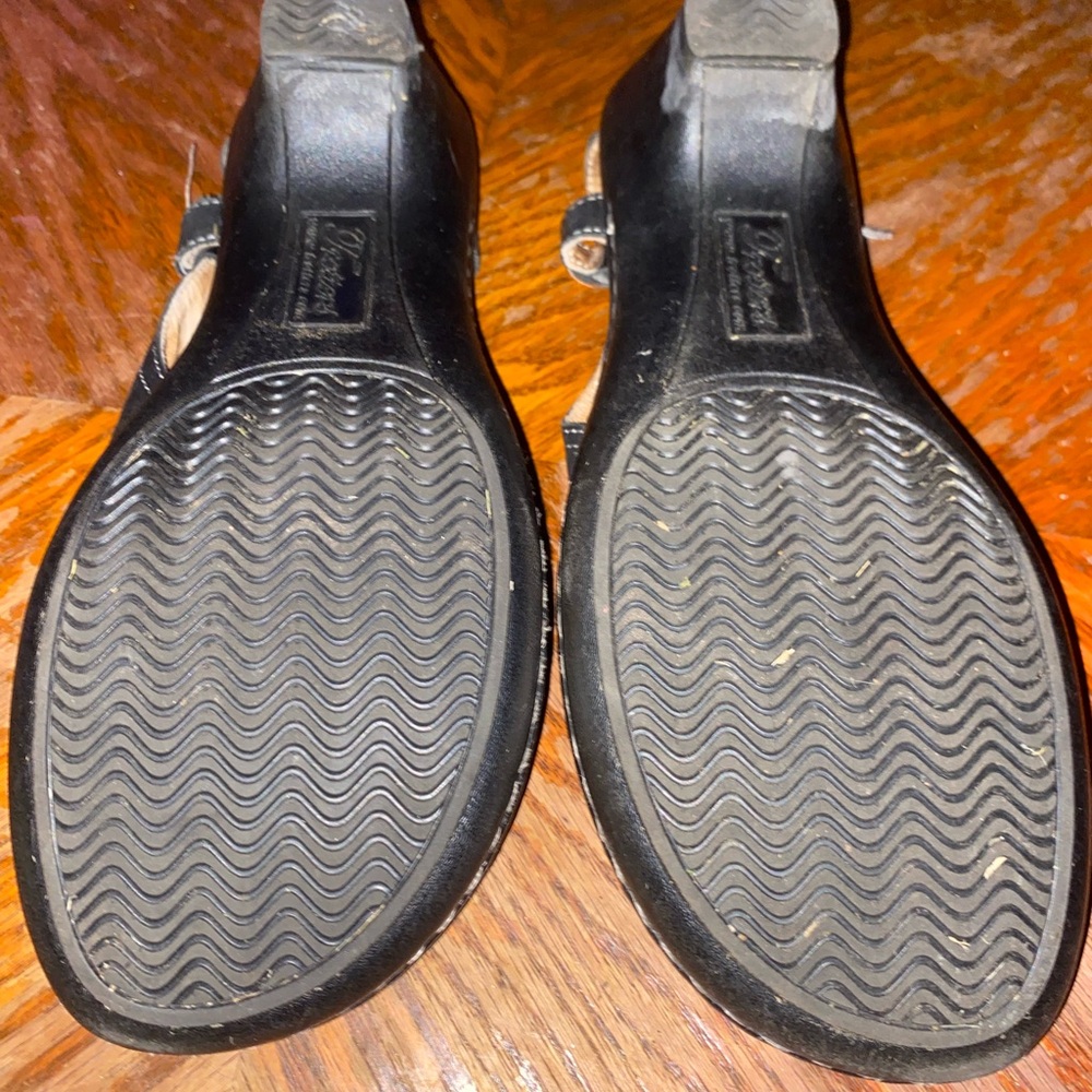 Trotters Black Leather shoes with Stitch Detailing women size 9 - Picture 5 of 5